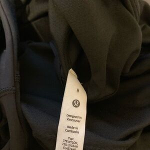 Lululemon court crush women’s dress size 8